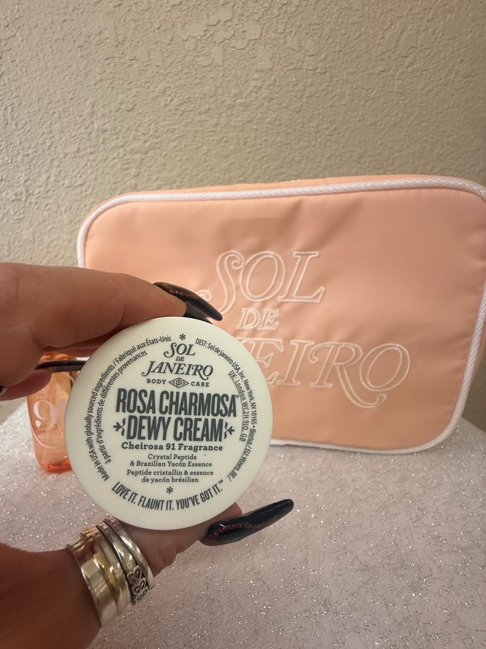Sol de Janeiro Travel Pouch with Rosa Charmosa Dewy Cream & Cheirosa 91 - Picture 3 of 4